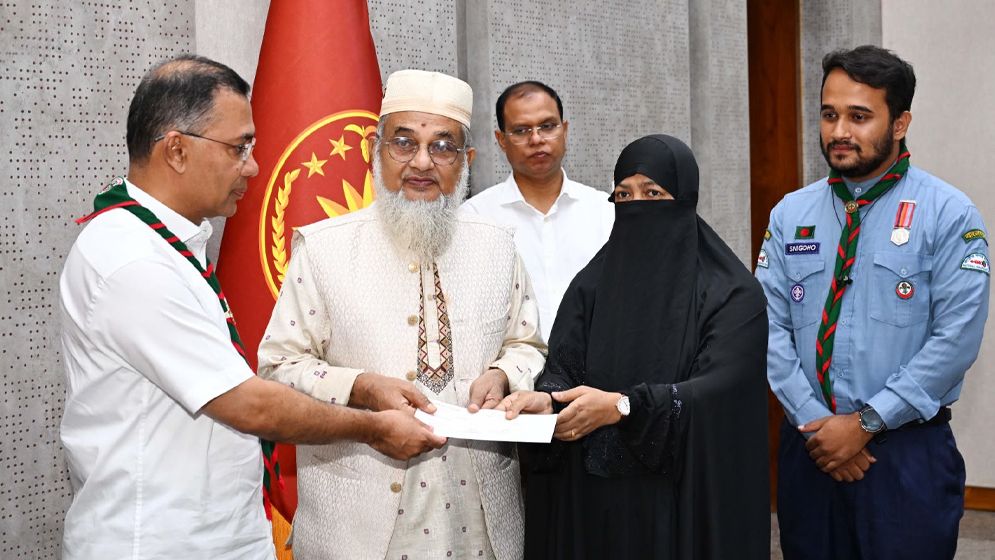 স্বপ্নের বাংলাদেশ গড়তে দেশের প্রতিটি নাগরিককে দায়িত্ব পালনের...